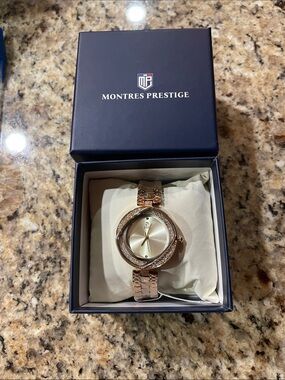 Montres Prestige Women's Gold Crystal Bezel Watch